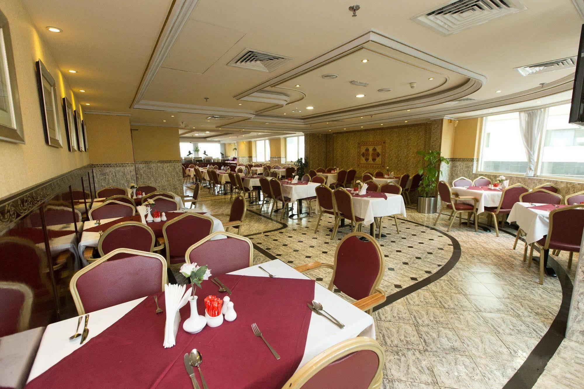 Comfort Inn Hotel Deira Dubai Restoran foto